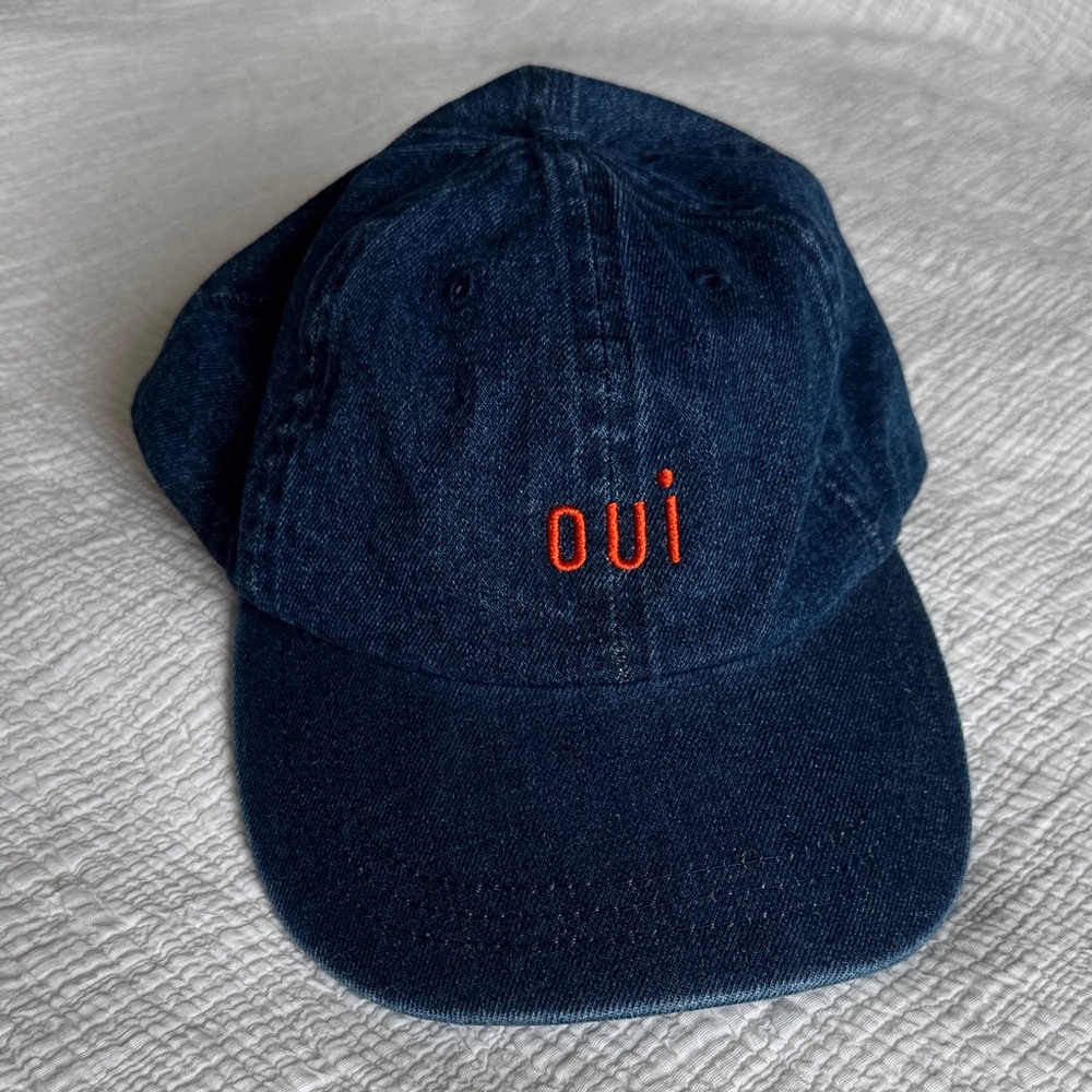 NWOT Claire V. Denim “oui” Embroidered Cap